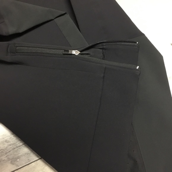 LuLuLemon Athletica  Hoodie Pullover (Women's Size M - Picture 4 of 6